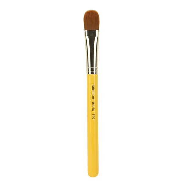 Studio Brushes 946 Firm Foundation