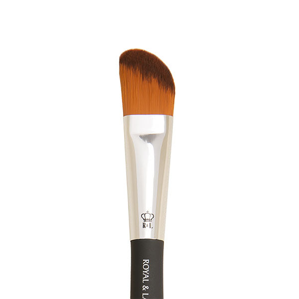 BOM240 Angled Foundation Brush