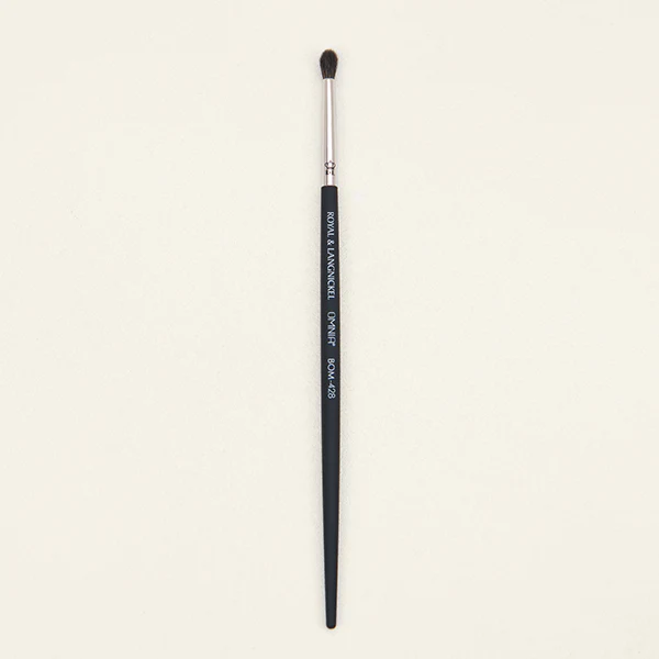 BOM428 Small Eye Highlighter Brush - Image 5