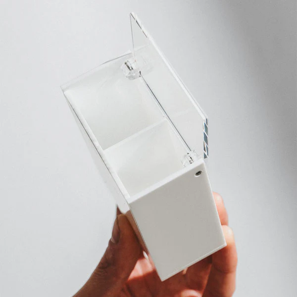 Box 1.0 - Image 2