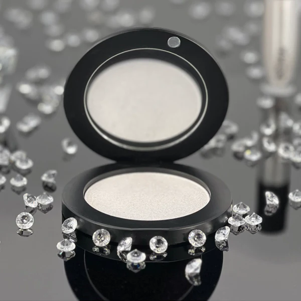 Diamond Lights Pressed Powder Highlighter - Image 3